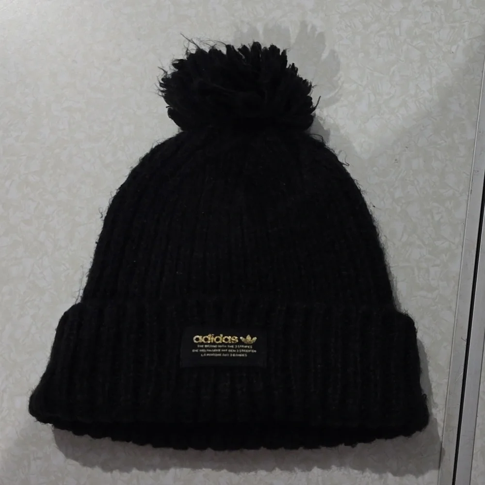 Adidas‎ Black Beanie with PomPom